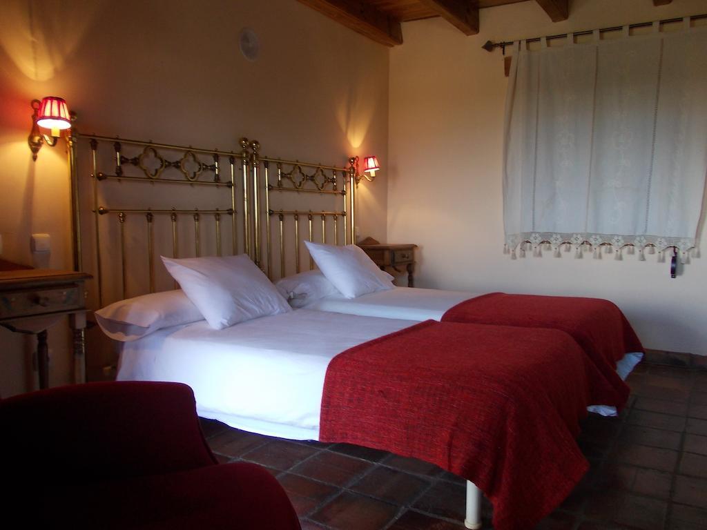 Hotel Los Rastrojos Aranda de Duero Room photo