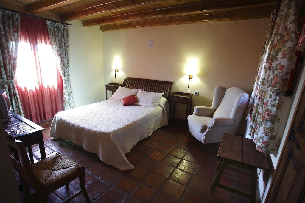 Hotel Los Rastrojos Aranda de Duero Room photo