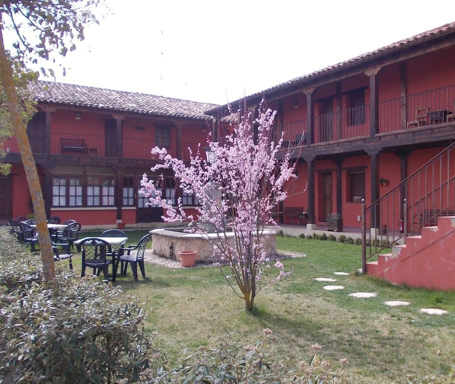 Hotel Los Rastrojos Aranda de Duero Exterior photo