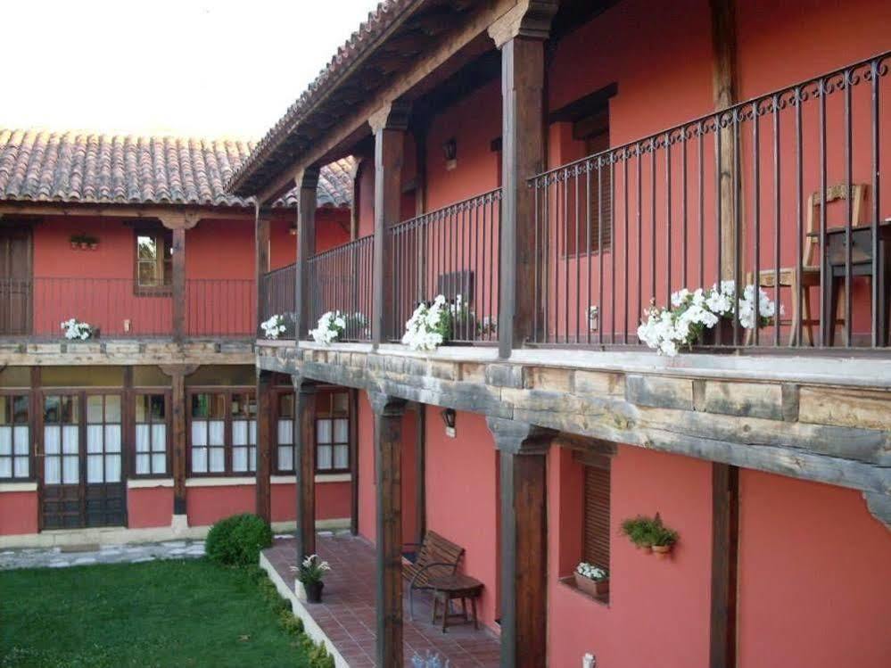 Hotel Los Rastrojos Aranda de Duero Exterior photo